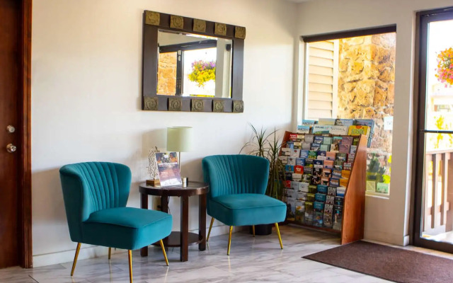 Red Lion Inn & Suites Vancouver