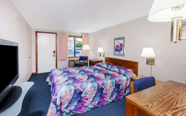 Knights Inn Mackinaw City