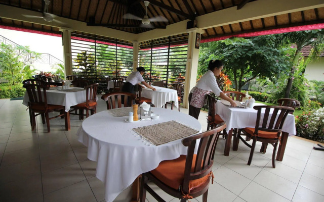 Rossa Garden Hotel