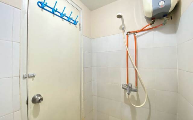 Nice And Comfy Studio At Suites @Metro Apartment