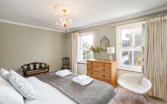 Situated within moments of the High Street and Theatre Royal