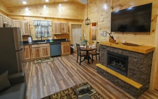 282 Cozy Cub 1 Bedroom Cabin