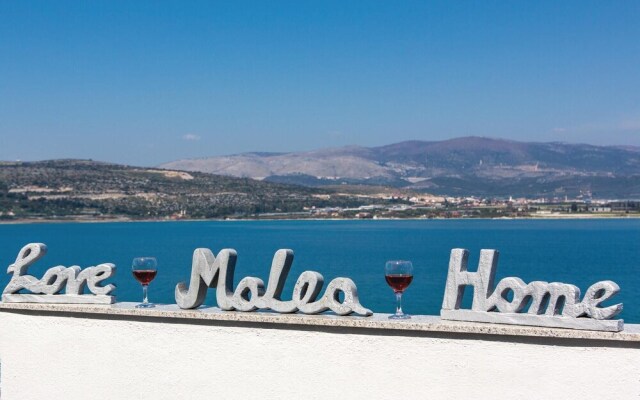 Beautiful Home in Trogir With Jacuzzi, Wifi and 1 Bedrooms