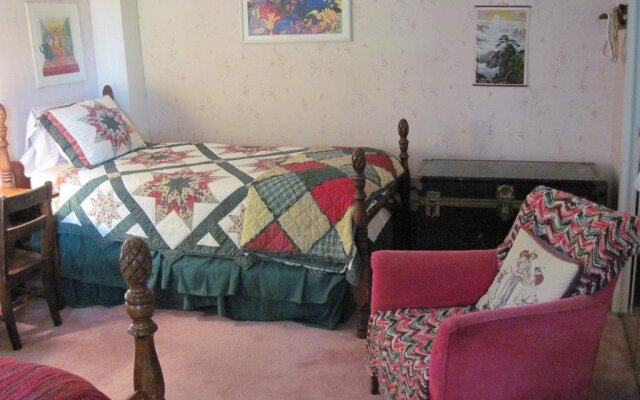 Maple House Bed & Breakfast