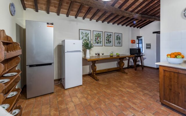 Villa Le Tornaie 14 Emma Villas