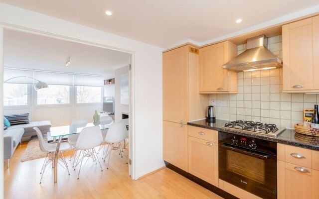Holland Park Heights by BaseToGo