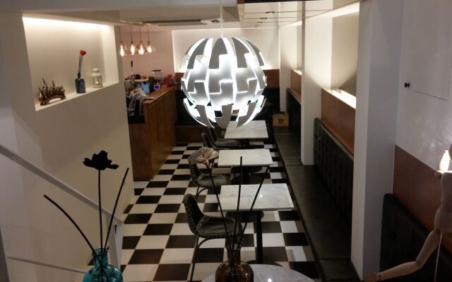 Stitches House - Hostel