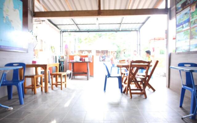 Marina Hut Guest House