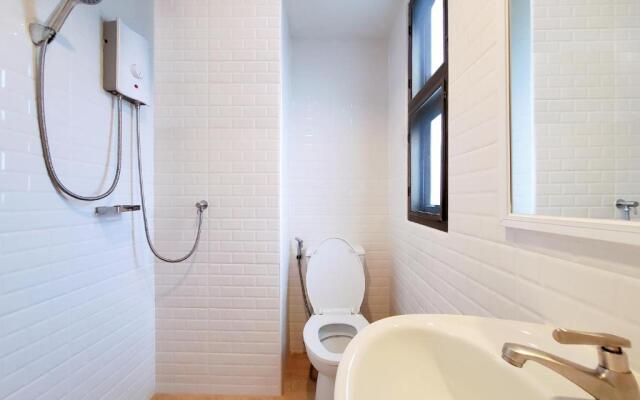 Chateau Hotel & Apartments