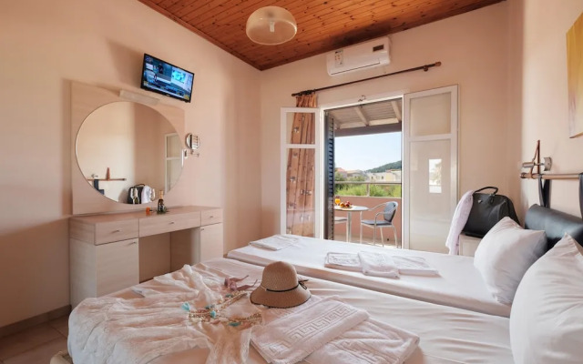 Canal d'Amour Makris Apartments
