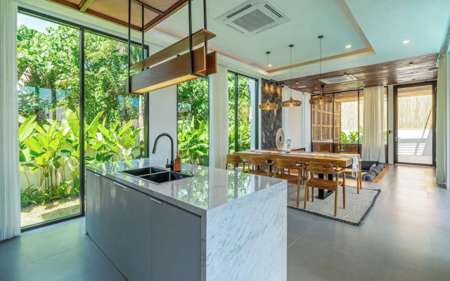 Villa Bedawang - 4BR Villa Seminyak