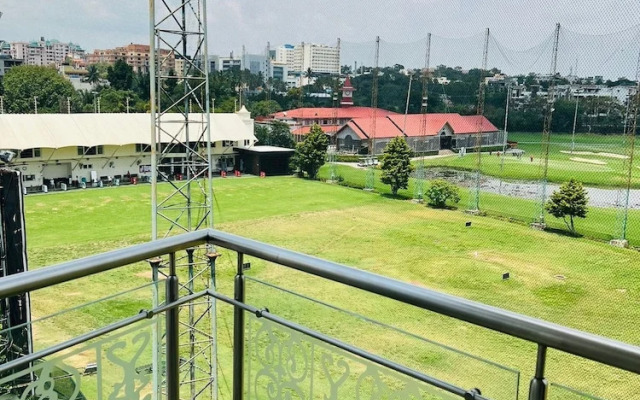 Mak Hotel