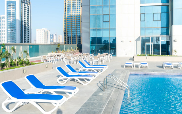S Plaza Suites Hotel