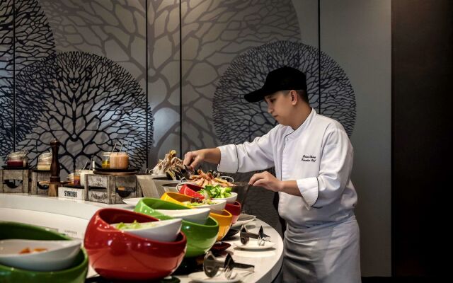 Pullman Miri Waterfront