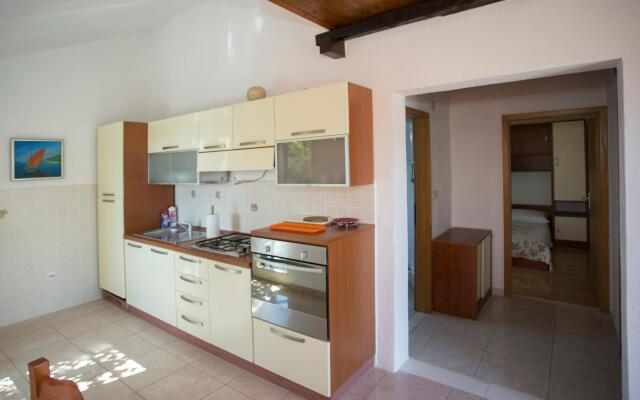 Ana - quiet and peaceful - A2(4+1)