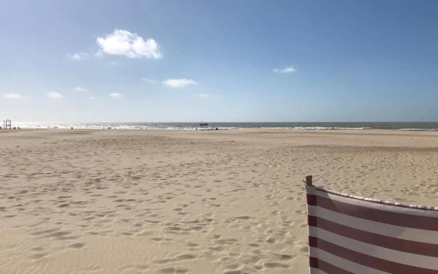 OSKAR luxe appartement op zeedijk met zeezicht