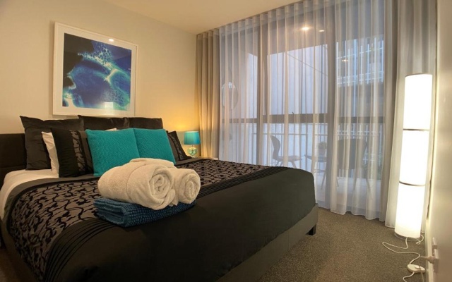 The Gallery Luxe 1 BR Executive Apartment in the heart of Braddon Wine Secure Parking WiFi – Guest Rooms – Braddon