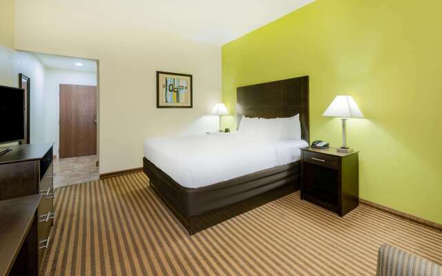 La Quinta Inn & Suites by Wyndham Columbus - Grove City