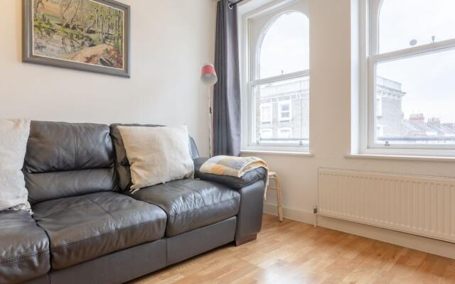 Comfortable 1 Bedroom North London Flat