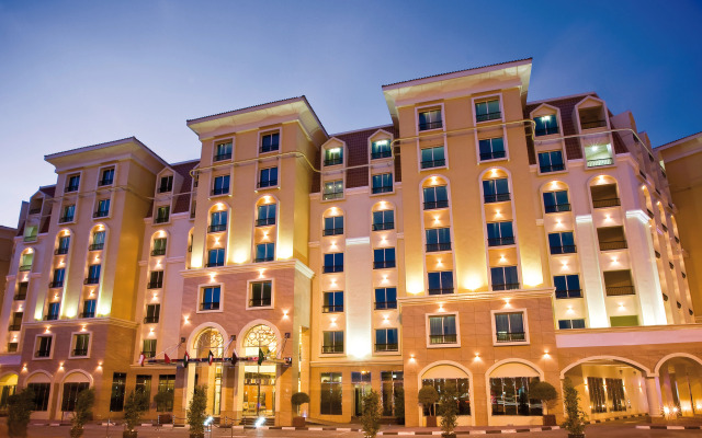 Отель Avani Deira Dubai