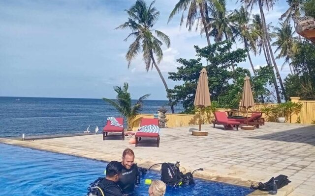 ABWonderdive Beach Resort