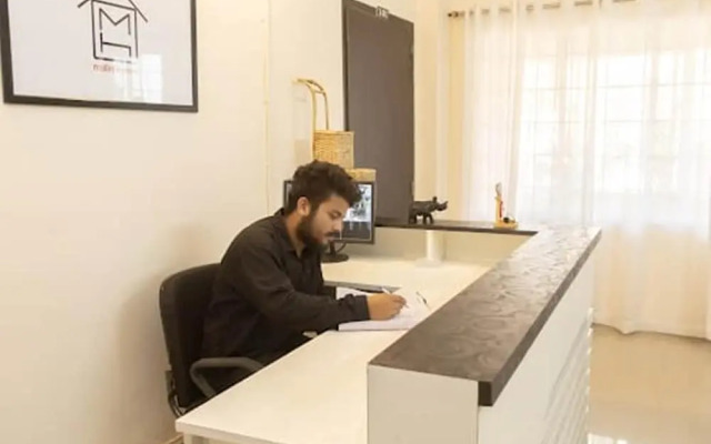 Malini Homes - Food & Lodging