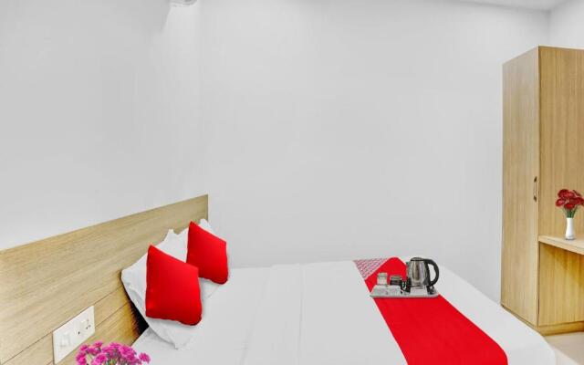 Flagship Hotel Bluemoon