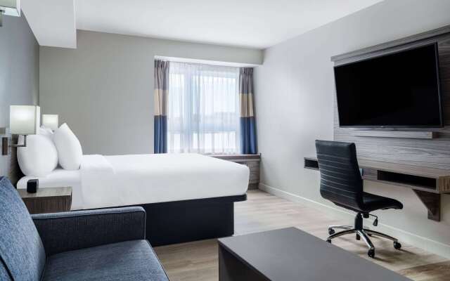 Microtel Inn & Suites by Wyndham Kanata Ottawa West