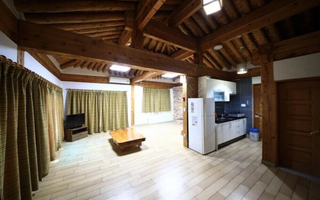 Jangseung Park Pension
