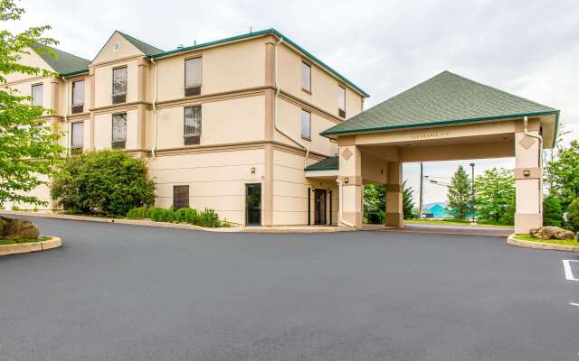 Quality Inn Hackettstown - Long Valley