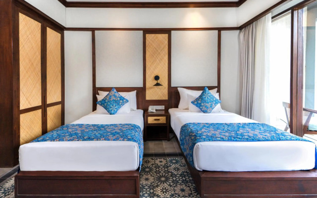 Lovina Beach Club & Resort