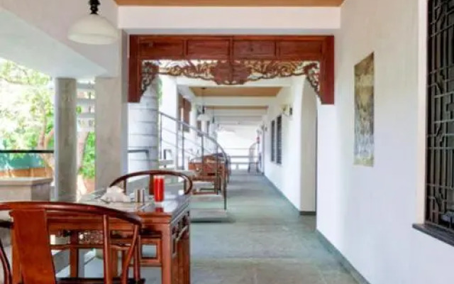 The Tea Road Restaurants & Hotel