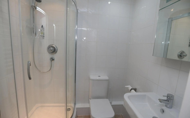 The Corner House Hotel Gatwick