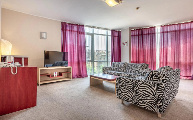 Hotel Noris