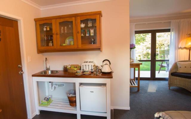 Rolling Hills Country Stay B&B