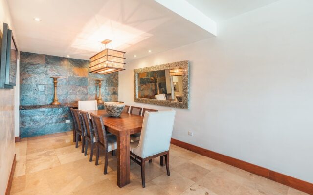 Penthouse With Jacuzzi Near the sea C2
