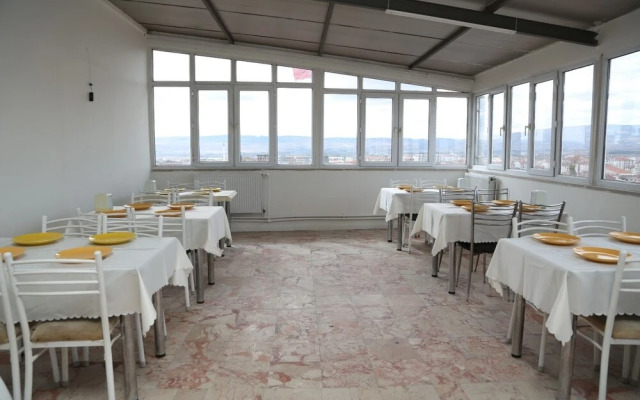 Beyaz Otel