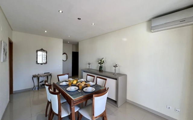 Quarteira Classic With Pool by Homing
