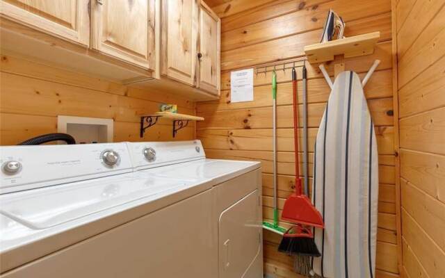 Moonshine Run - One Bedroom Cabin