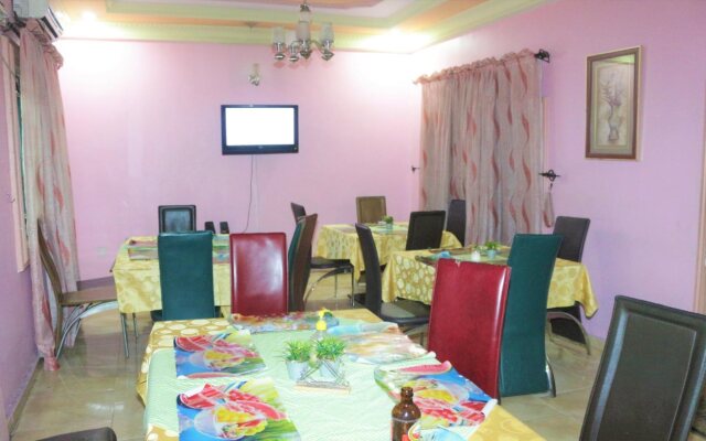 Emerald Hotel Annex