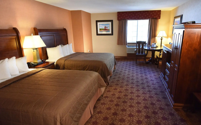 Hamilton Inn Select Beachfront Mackinaw City