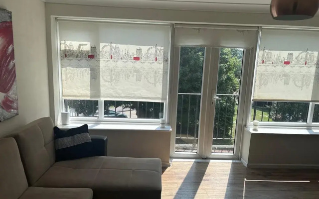 Spacious 2-bed Apartment in Hornchurch