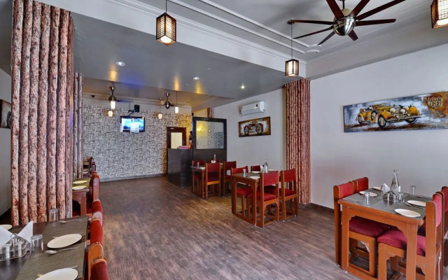 Hotel Shri Laxmi Palace by OYO Rooms