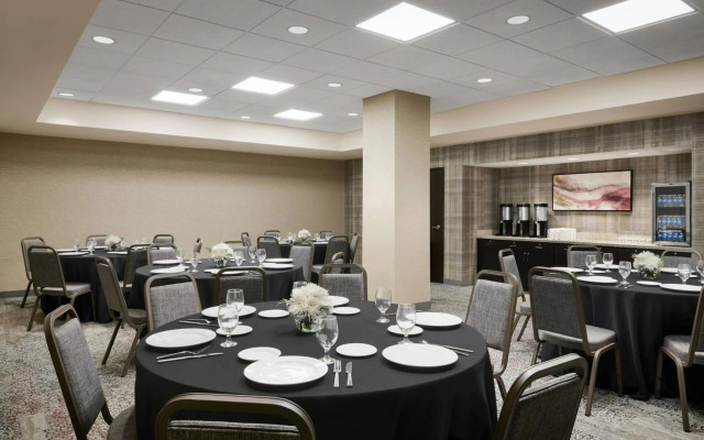 Courtyard by Marriott Newark Downtown
