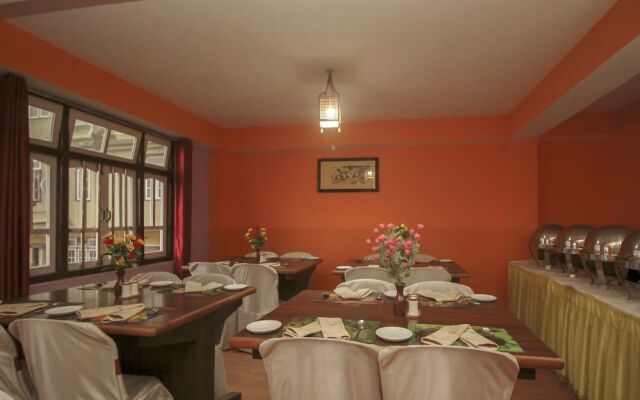 OYO 8164 Hotel Hans Inn Regency