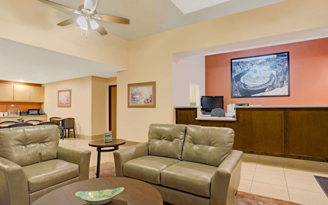 Super 8 by Wyndham Irving/DFW Apt/North