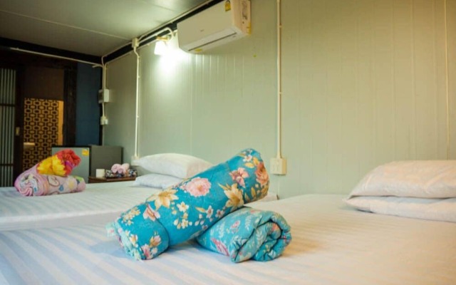 Beach Box Resort at Rimlay Rayong