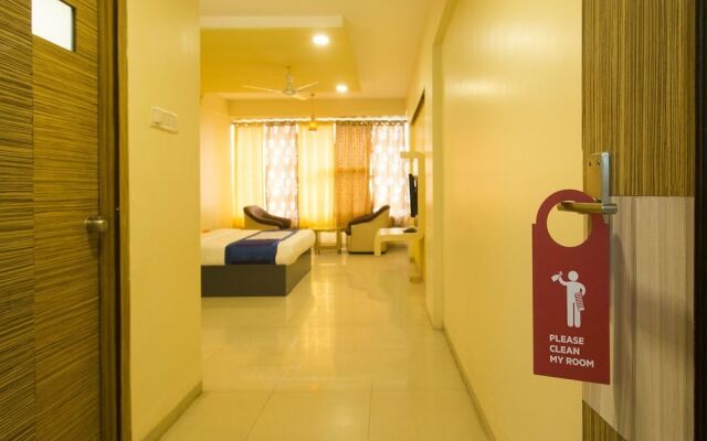 OYO 11091 Hotel Silver Court