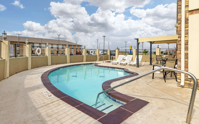 Comfort Inn & Suites Glenpool
