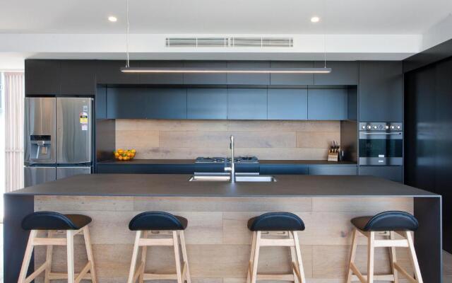 Bluey's Beach House - 5 Bedroom